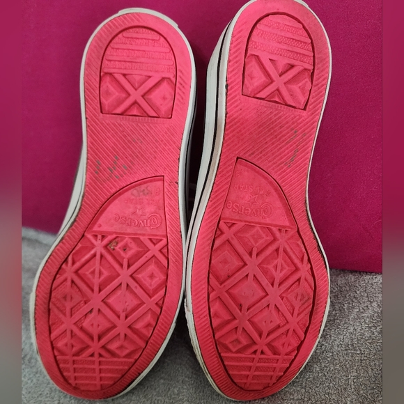 Converse - Picture 7 of 9